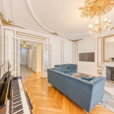 Amazing In Apartment *
