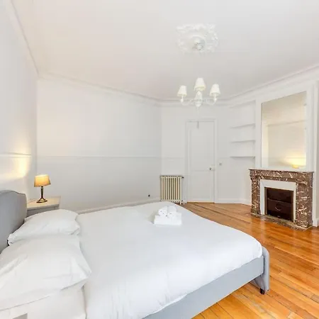 Amazing In Apartment *